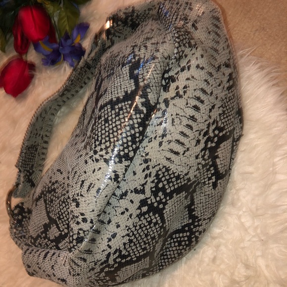 🌺snake print bling handle HOBO bag🌺 - Picture 4 of 9